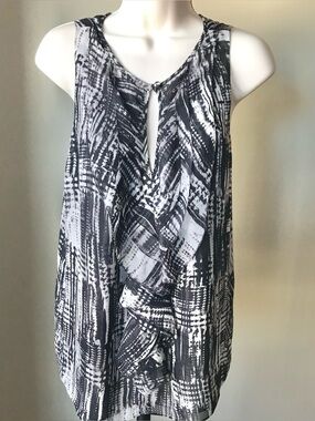 Vince Camuto Sleeveless Peep Top Size S